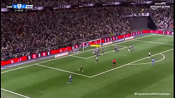 Kaio jorge macetando o galo