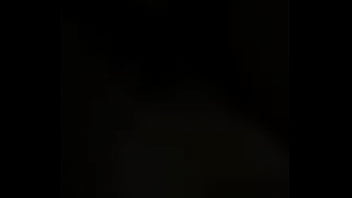 Je suis nue sous mon peignoir vient me mater sans grrr