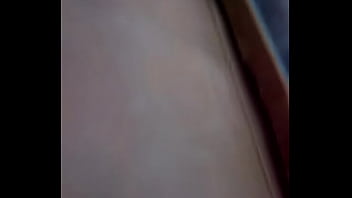 Mi esposa con su mini falda caminando mostrando sus ricas 4