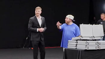 World's Fastest Vehicle Vs World's Fastest Animal thumbnail