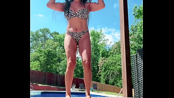 Omg this floor is super hot remain calm & run in the pool latergeorgia