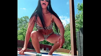 Omg this floor is super hot remain calm & run in the pool latergeorgia