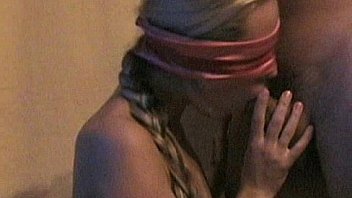Blowjob blindefolded