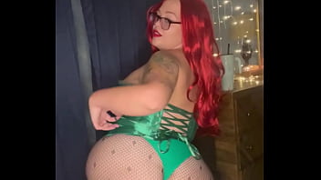 Rt if you’d help me take this off bbw cosplay hotwife