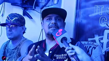 De los bloques de la ciudadela sale el rapero de letras consientes con su escolta