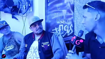 De los bloques de la ciudadela sale el rapero de letras consientes con su escolta