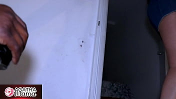 Agatha mama a inquilina milf tarada part 1 historia grátis