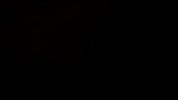 Puta qa apretando pezones se graba