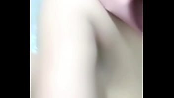 Bu guru sedang colmek sebelum ke sekolah