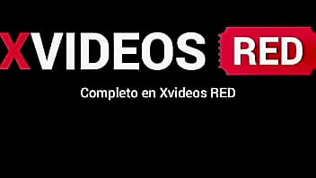 Petite quiere coger con su primo