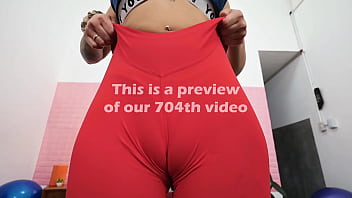 Jiggly ass big cameltoe round hooters latina babe in tight leggings