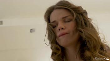 Pervy teen hanka d wrecks her world cunt with fingers