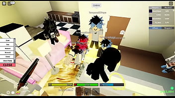 Perra caliente chupa pene oscuro