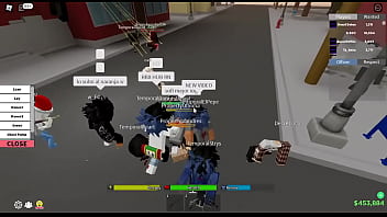 Perra caliente chupa pene oscuro