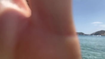 Belle journée à vous les amis qui est ce qui aimerait me prendre dans les bras