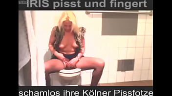Seht genau hin wie ich beim pissen meine fotze bearbeite