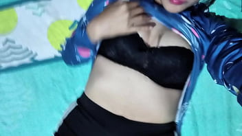 Marido y mujer tienen sexo caliente en la habitación del hotel casero real Marido y mujer tienen sexo caliente en la habitación del hotel casero real