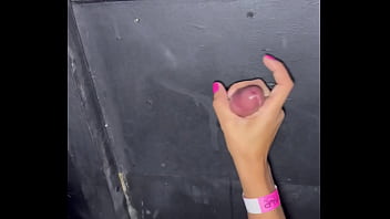 Parte 2 muita putaria na casa de belinha deu no pêlo levou gozada na boca e na buceta e fez o corno limpar a porra com a língua