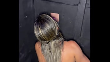 Parte 2 muita putaria na casa de belinha deu no pêlo levou gozada na boca e na buceta e fez o corno limpar a porra com a língua