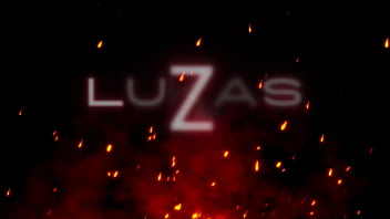 Gozando na bunda da morena no banho