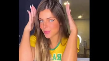 Ela é deliciosa que tesuda Ela é deliciosa que tesuda