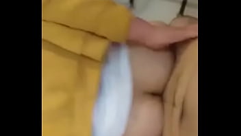 Chilena caliente saltando al revez