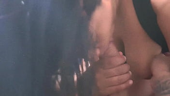 Seios e mamada e punheta até ficar sem ar