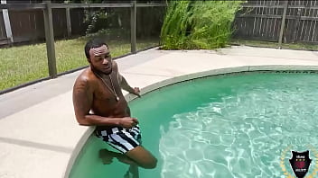 Pawg avalon mira's ass bounce when rome fucks by the poolside