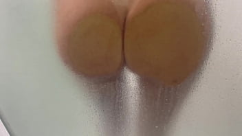 Olha o que a pernocas aprontou no hostel em sp