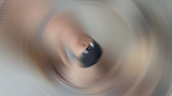 Casada recebe entregador só de calcinha