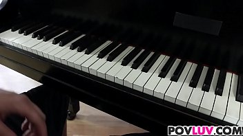 Fit beauty gets fucked