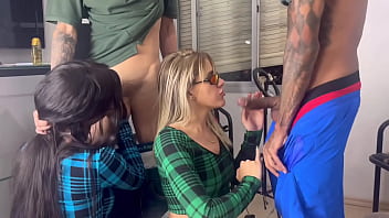 14 minuto vazou na net vaza vídeo de jovens influências com amigo gay no meio juntos com mulheres pela primeira vez completo no red e no cher