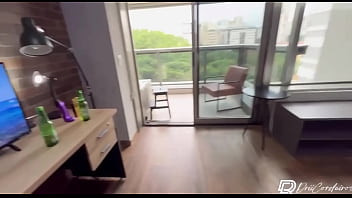 Dei muito minha bucetinha para o pauzudo que conheci no meu prédio