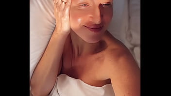 Coucou toin'oublies pas que je suis la milf la plus sal ope