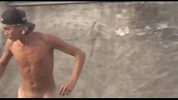 Nude Skating thumbnail