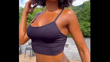 Olha que delícia esse bronze amor imagina peladinha