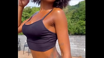 Olha que delícia esse bronze amor imagina peladinha