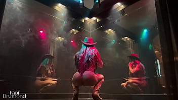 Compilado de fantasias sexys da milf gostosa brasileira – fabi drumond