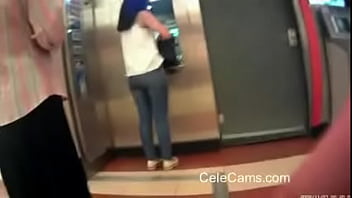 Pretty turkish beauty nice face and ass likes cam