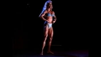 Blonde milf tonya knight flexes thick muscles onstage