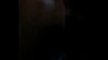 Cogiéndola por atras