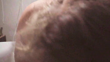 Se arrumou toda pra sair "sozinha" mas quem comeu o cuzinho fui eu