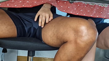 Carla se puso demasiado caliente en un restaurante público nos pillaron pero ella siguió cabalgando