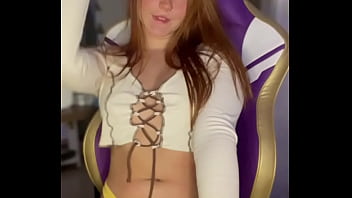 Ela gosta de se exibir desde novinha