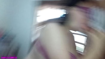 Baixou aplicativo e chamou amigo para foder na frente do marido