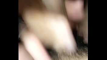 Tante lia suka nyepong kontol brondong Tante lia suka nyepong kontol brondong