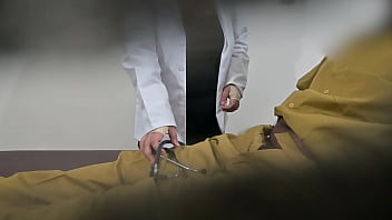 Lorry driver dick jerked in clinic