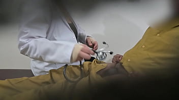 Lorry Driver Dick Jerked In Clinic thumbnail