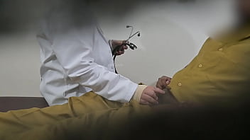 Lorry driver dick jerked in clinic