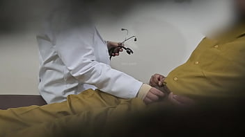 Lorry Driver Dick Jerked In Clinic thumbnail